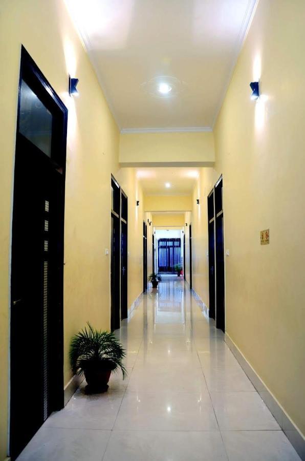 Taraji Resort Ayodhya エクステリア 写真