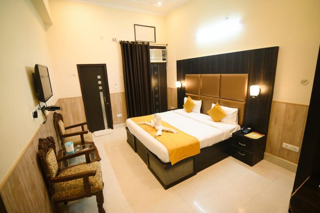Taraji Resort Ayodhya エクステリア 写真